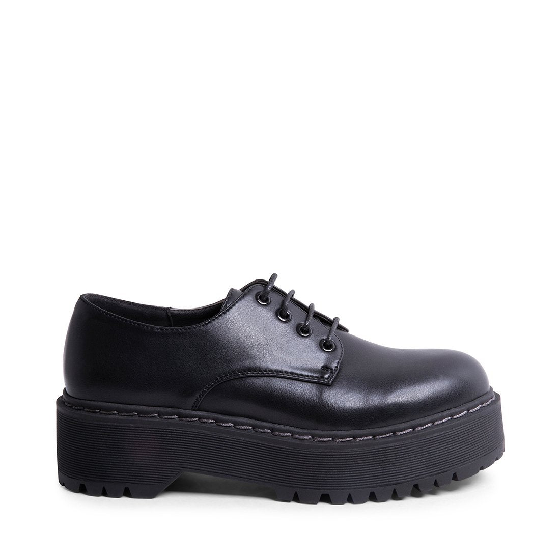CARRINE Black Leather Women's Loafers  Women's Designer Loafers – Steve  Madden Canada